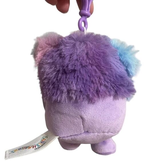 Eden The Bigfoot Valentines Squishmallow Clip - Picture 2 of 4